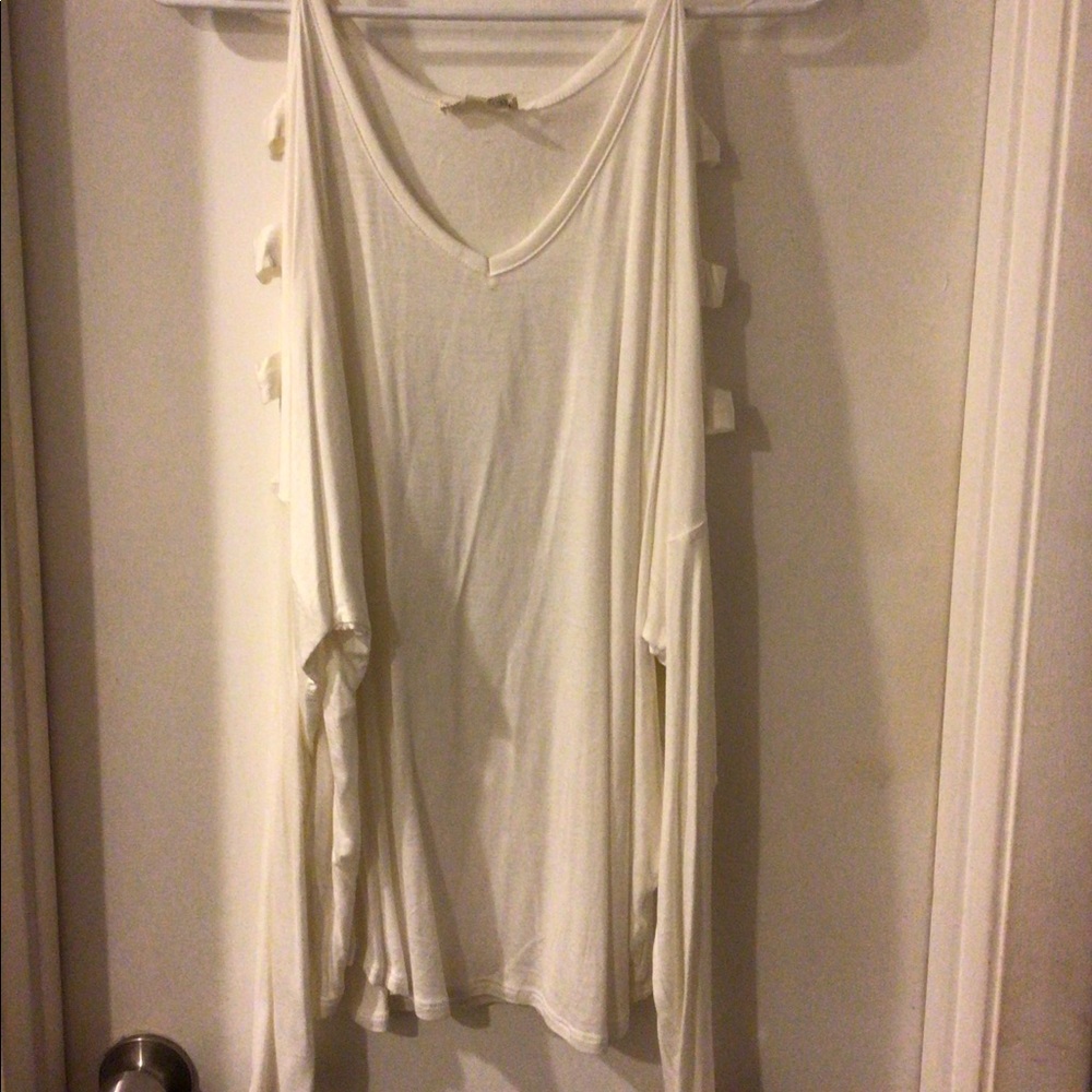 Zenana outfitters long sleeve large white shirt.